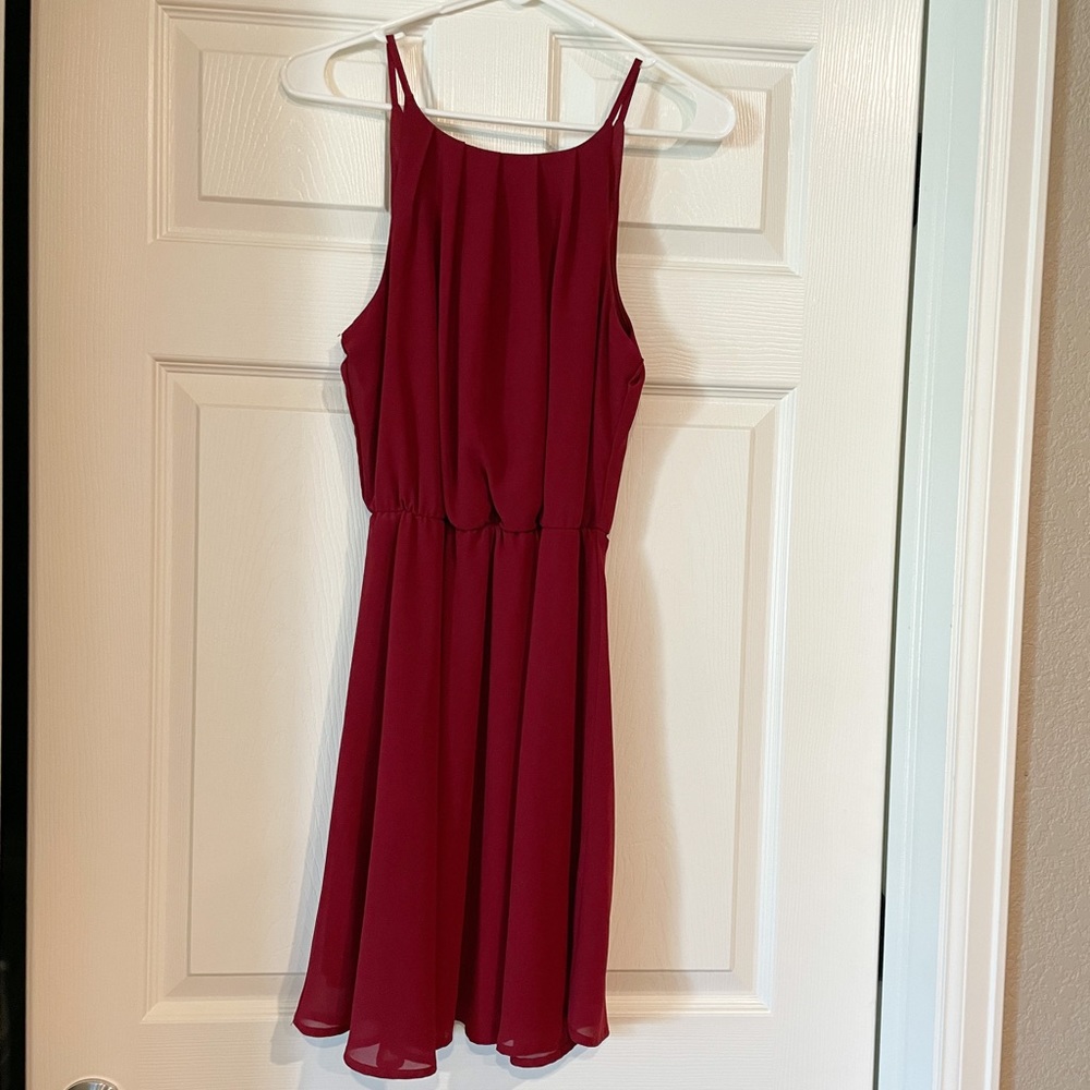 Women’s Burgundy Red Sleeveless Dress